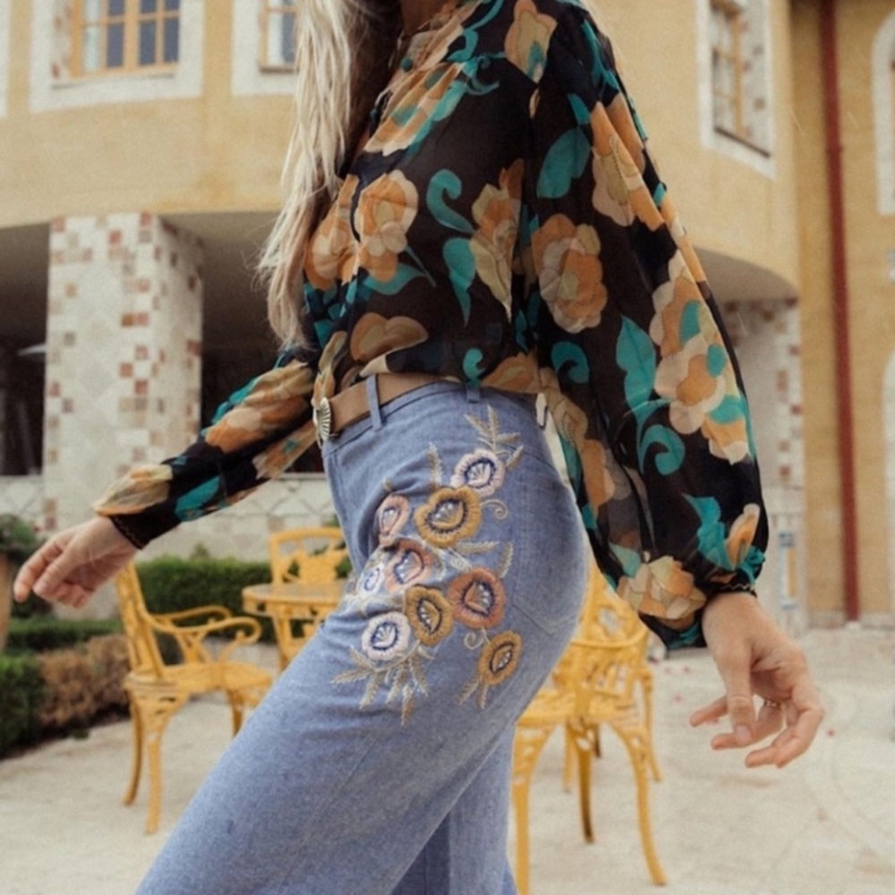 Chasing Unicorns 3 Flowers Embroidery Trousers in Washing Blue S NWT